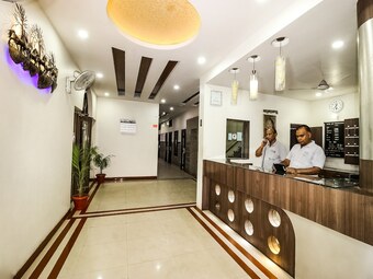 Oyo 40320 Hotel Soni International