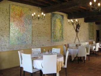 Bed & Breakfast Auberge De La Court D'aron