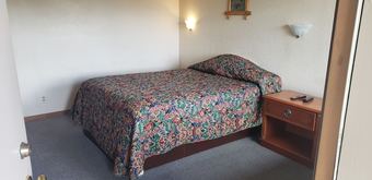 Hotel Wilderness Gateway Inn