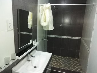 Hotel Lalani Prestige Guesthouse