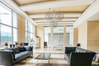 Hotel Oyo 215 Sunshine City Suites