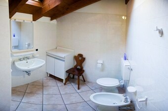 Posada Locanda Valvarrone Di Oceano Snc