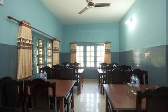 Spot On 565 Hotel Park Plaza & Rest.