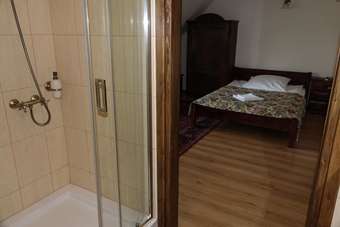 Hotel Dw�r W Ropie - Go?ciniec Dworski