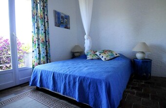 Villa With 4 Bedrooms In Belvedere Campomoro, With Wonderful Sea View, Private Pool, Enclosed Garden - 500 M From The Beach