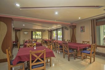 Hotel Oyo 29736 Nandanik Palace