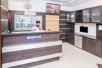 Oyo 26173 Hotel Divine Residency