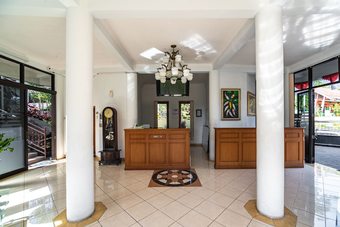 Hostal Oyo 1339 Sinergi Hotel Tretes