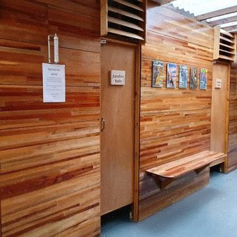 Hostal Roaches Bunkhouse