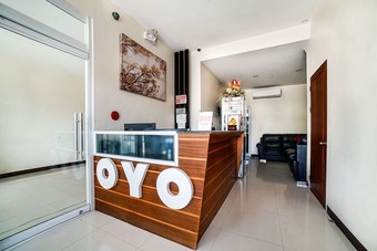 Hotel Oyo 256 Sakura Suites