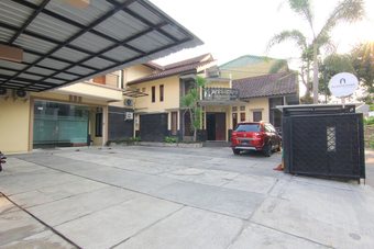 Hotel Agrapana Guesthouse 1