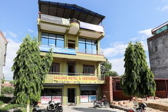 Spot On 563 Hotel Shailung