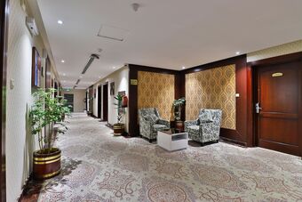 Apartamento Oyo 297 Devoli Casa Furnished Suites