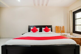 Oyo 46312 Hotel Cedar Plaza