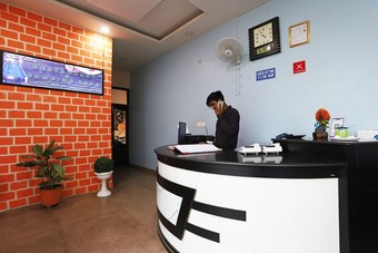 Oyo 43691 Hotel Rbs Inn