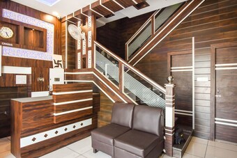 Hotel Oyo 46365 New Mayur