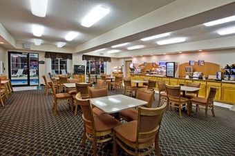 Holiday Inn Express Hotel & Suites Hiawassee