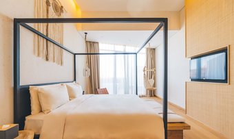Atour Hotel Wanbang Plaza Hanzhong