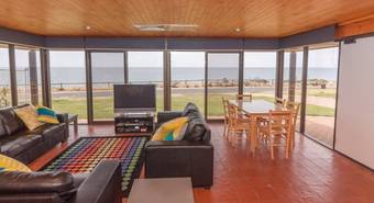 Gold Coast Views - 10 Gold Coast Drive