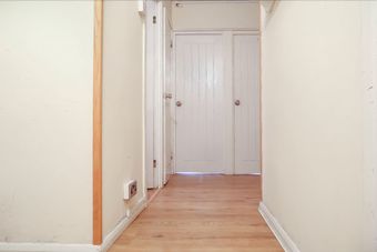 Hotel Queensland House