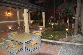 Posada Hotel Siraaj Inn