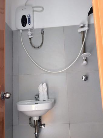 Cherry's Courtyard Hotel Nacpan