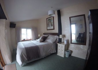 Hotel Steps Farmhouse - Guest House