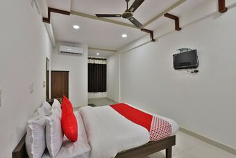 Hotel Oyo 29317 Milan Guest House