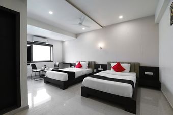 Capital O 49769 Hotel Darshan