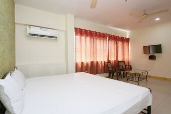 Spot On 44921 Hotel Satkar