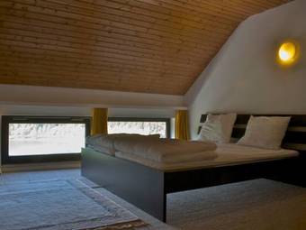 Spacious Apartment In Niedersfeld Near Lake