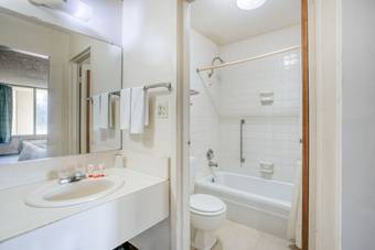 Motel Oyo Hotel Petersburg Va - Templeton