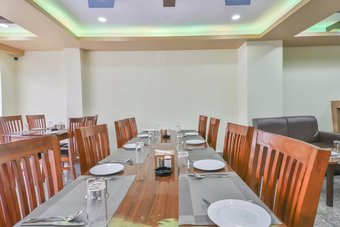 Oyo 615 Hotel Turahi