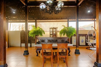 Hotel Oyo 1533 The Paris Ocean