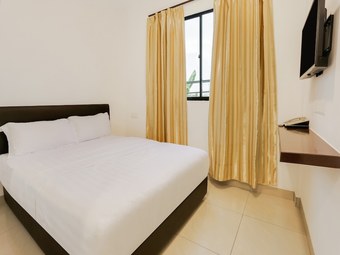 Oyo 89495 Rich Hotel