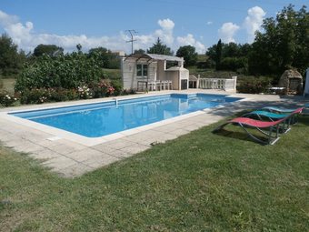 Villa With 3 Bedrooms In La Tour-d'aigues, With Private Pool, Furnished Garden And Wifi