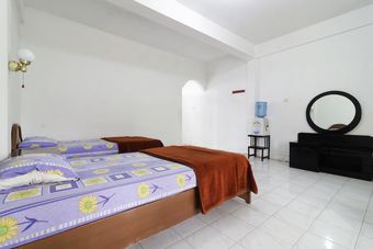 Bed & Breakfast Sibayak Multinational Rest House