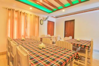 Oyo 647 Hotel Alpine Villa