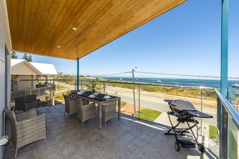 Ocean Sunset - Luxury Apartment With Ocean Views