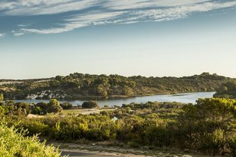 Moore Views - Stunning River Views