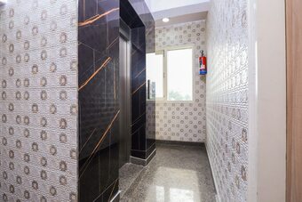 Hotel Oyo 26995 Sg Palace