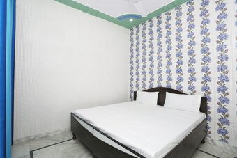 Spot On 37780 Hotel Doon Sabri