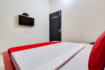 Hotel Oyo 49824 Dhingra Guest House