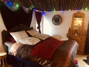 Treehouse Magpies Nest. Open For Bookings