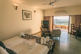 Hotel Amritara Ambatty Greens Resort