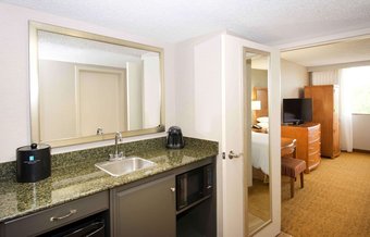 Hotel Embassy Suites By Hilton Detroit - Livonia/novi