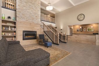 Hotel Country Inn & Suites By Radisson, Detroit Lakes, Mn