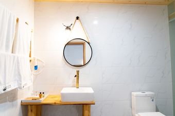 Hotel Kunming Airport Chun Zhuang Homestay