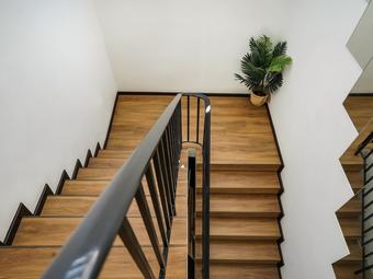 Hotel Oyo 89603 Treeline Urban Inn