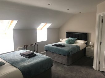 Hotel Killead House